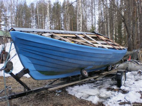 myydään keskimoottorivene|Keskimoottorivene .